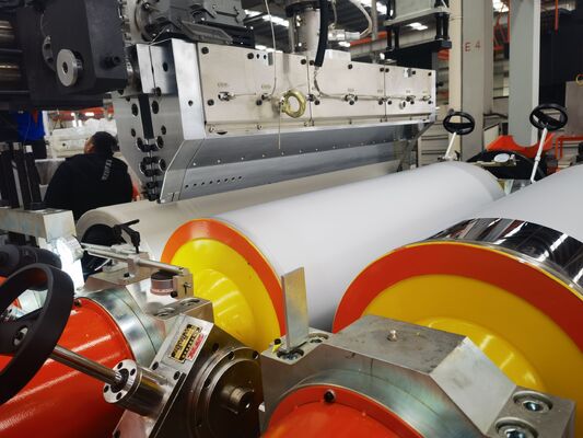 Mua Dây chuyền đùn màng TPU trục vít đơn với công suất 500kg/H và chiều rộng 1000-2000mm cho sản xuất màng TPU đúc chất lượng cao online manufacture